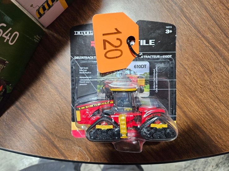 #120-•-1/64-scale-versatile-610dt-image-1