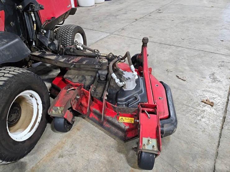 2016-toro-groundsmaster-4000d-image-10