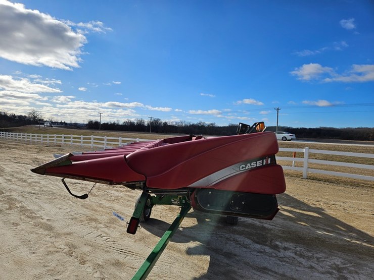 case-ih-2412-image-2