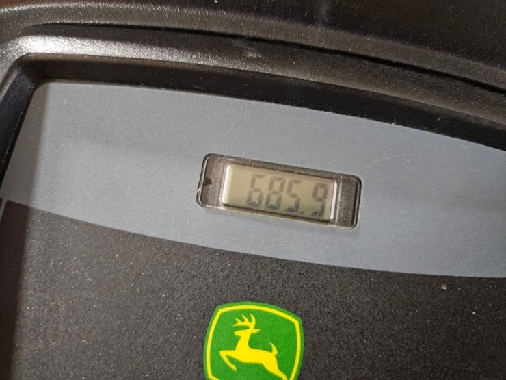 2013-john-deere-x300-image-22