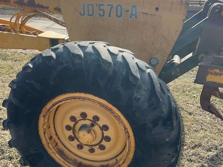 john-deere-570-image-4