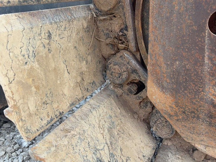 2005-john-deere-135-image-18