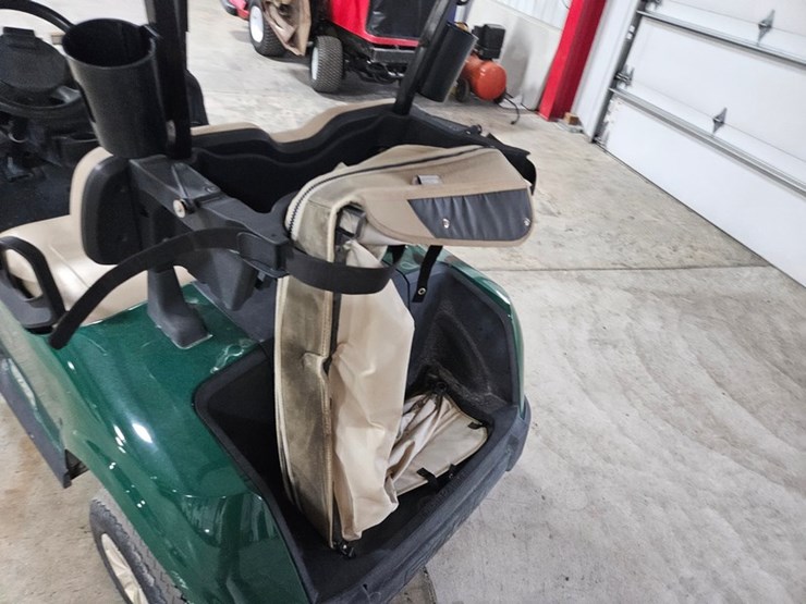 #144-•-2013-ez-go-rxv-electric-golf-cart-image-9