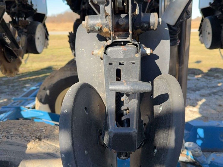 2004-kinze-3650-image-8