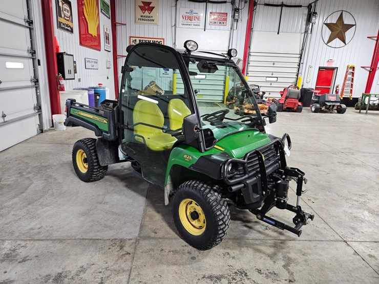 2011-john-deere-gator-image-7