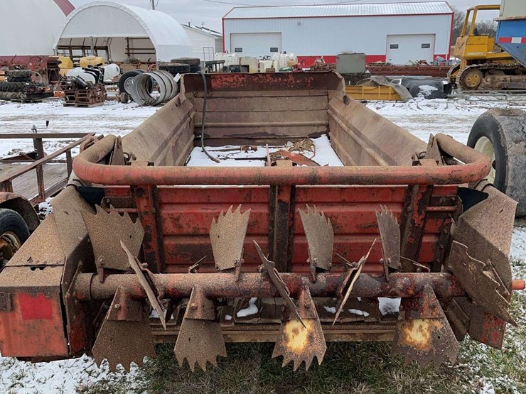 new-holland-518-image-5