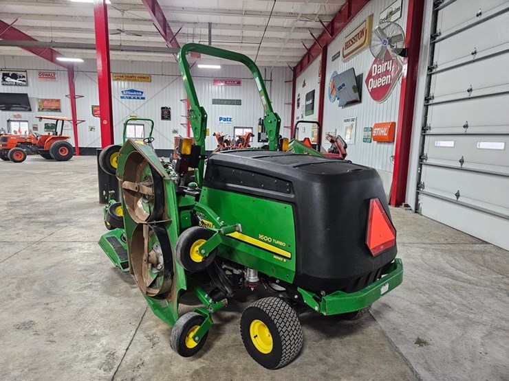 2021-john-deere-1600-turbo-image-16