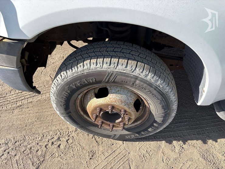 2006-ford-f350-image-25