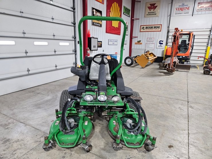 john-deere-7400-image-8