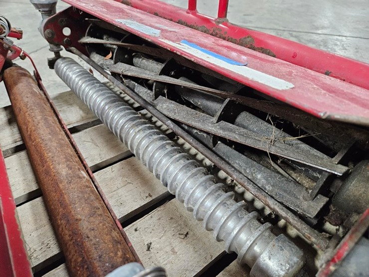 #145-•-(6)-spare-toro-mower-reels-image-13