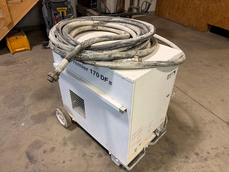 l.b.-white-premier-170-df-portable-heater-image-4