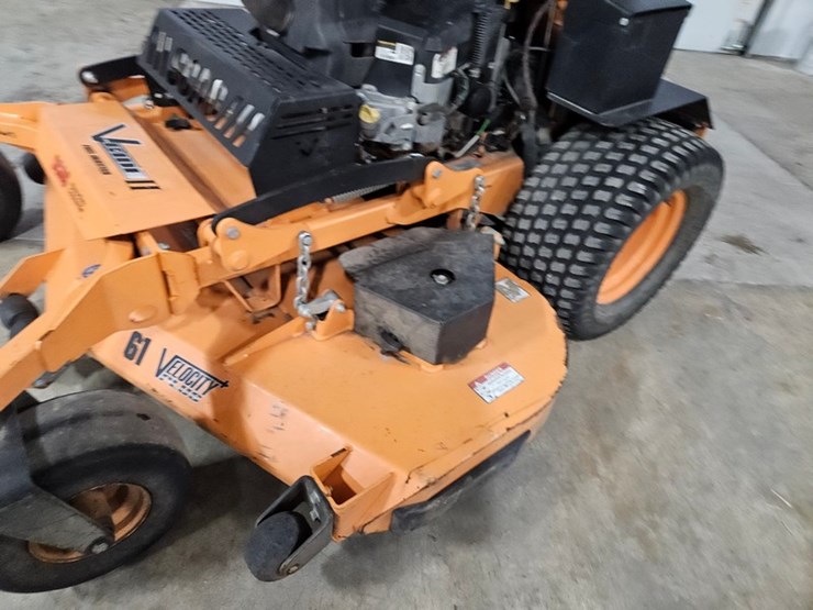 #106-•-2022-scag-v-ride-ii-fuel-injected-stand-on-mower-image-11