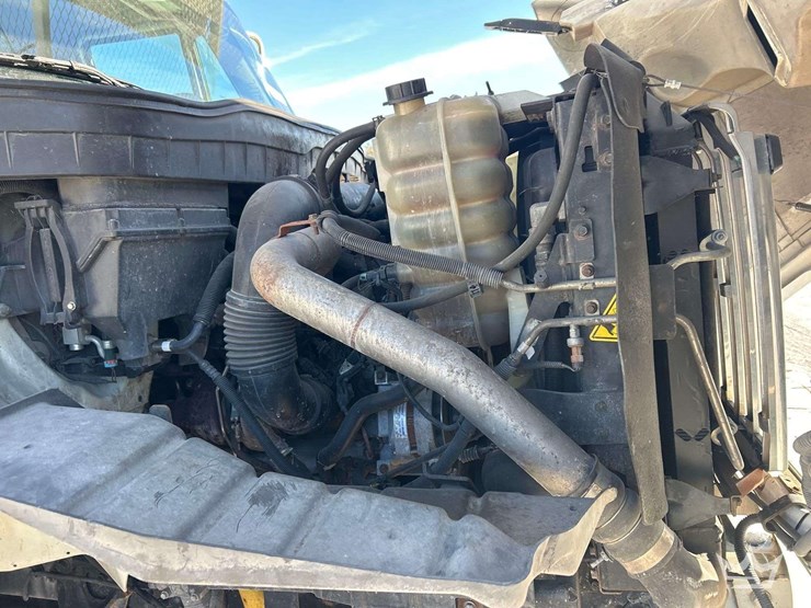 2013-international-workstar-7400-image-8