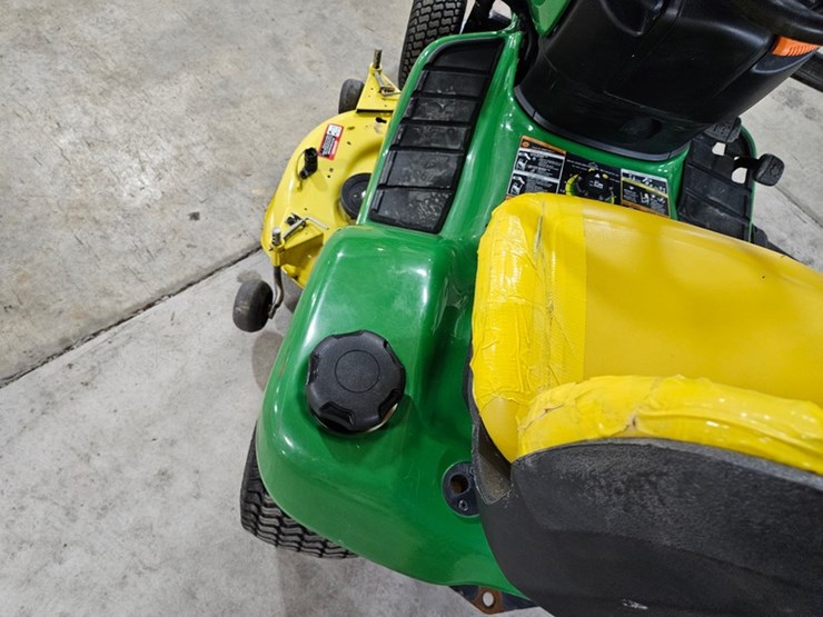 2013-john-deere-x300-image-14