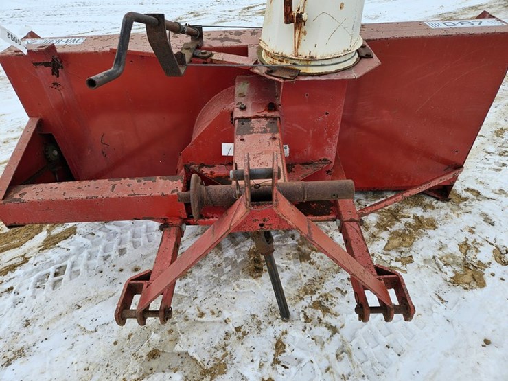 #92-•-ber-vac-d7-3pt-2-stage-snow-blower-image-10