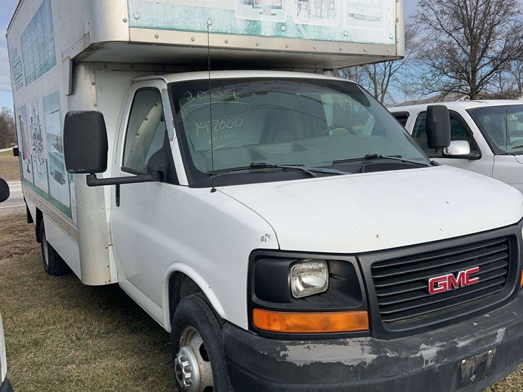 2009-gmc-3500-image-1