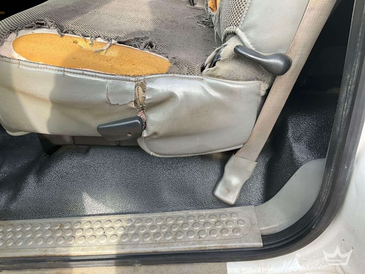 2006-ford-f550-image-13