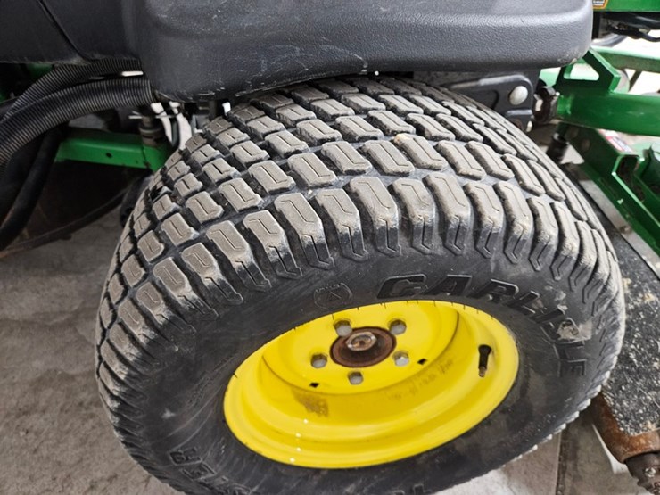 2013-john-deere-7400-image-15