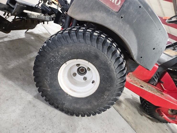 #173-•-2012-toro-5040-sand-pro-bunker-rake-image-26