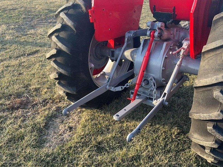 massey-ferguson-135-image-6