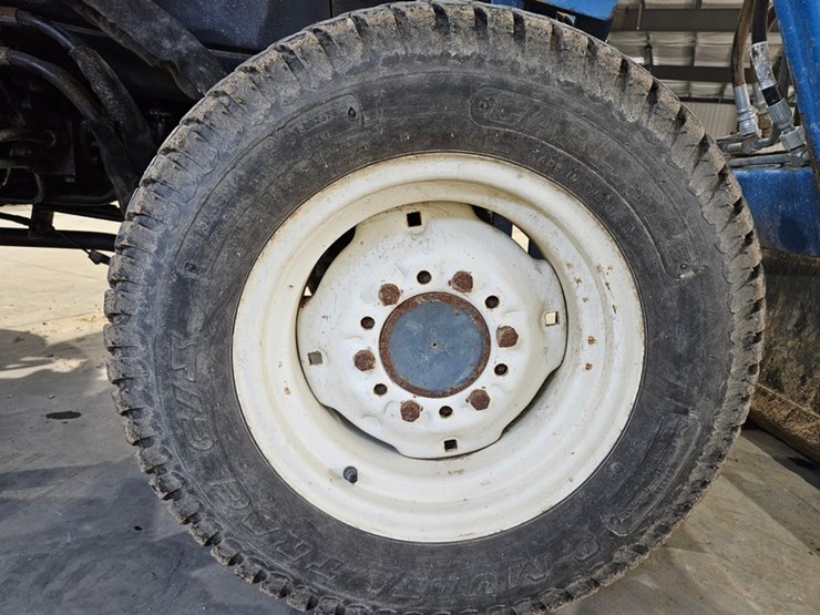 new-holland-1530-image-15