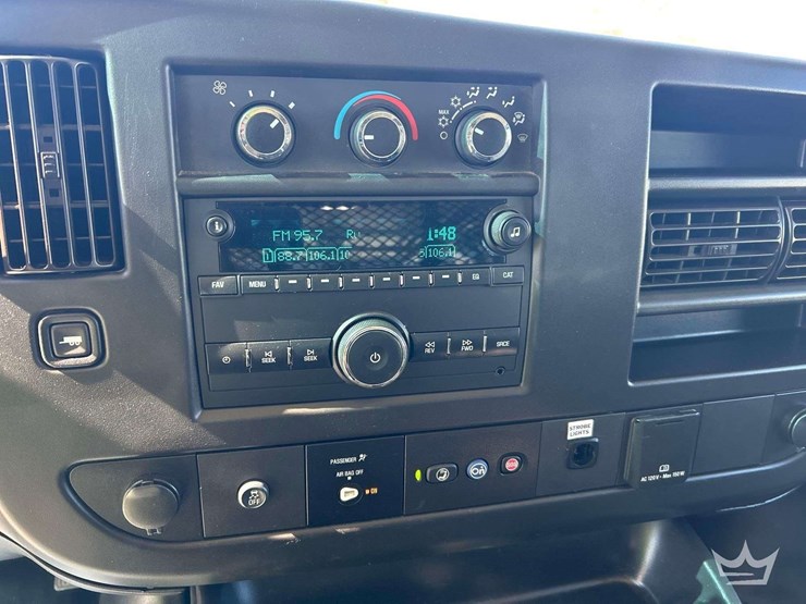 2019-chevrolet-express-2500-image-15