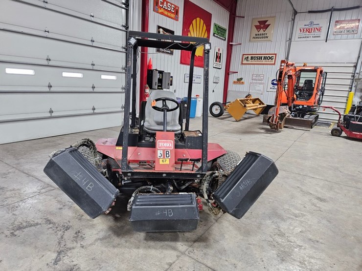 #174-•-toro-5000d-reelmaster-fairway-mower-image-18