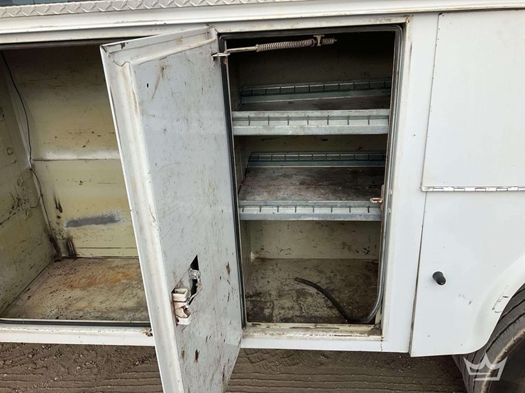 2006-ford-f550-image-39