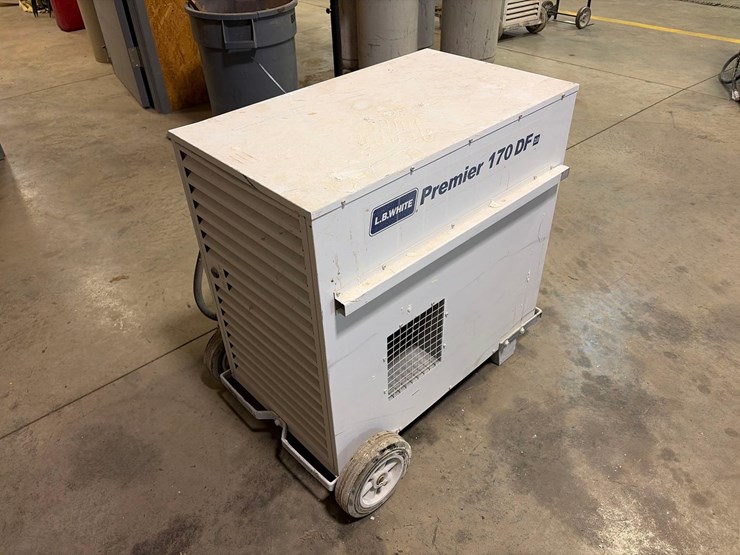 l.b.-white-premier-170-df-portable-heater-image-3