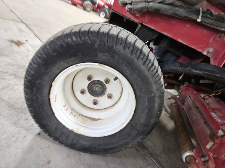 #174-•-toro-5000d-reelmaster-fairway-mower-image-29