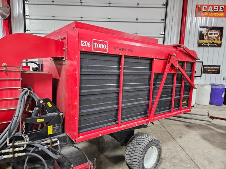 #167-•-toro-versa-vac-towable-vac-image-28