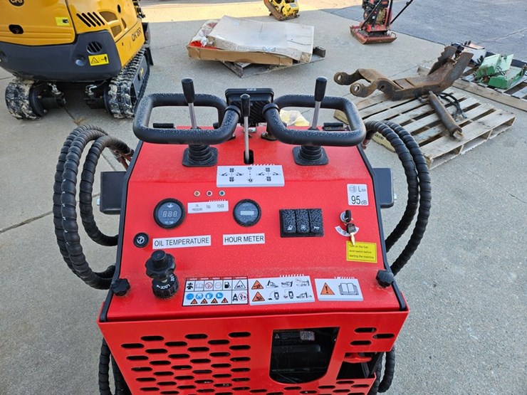 #40-•-2025-agt-ysrt-14-mini-skid-loader-image-14