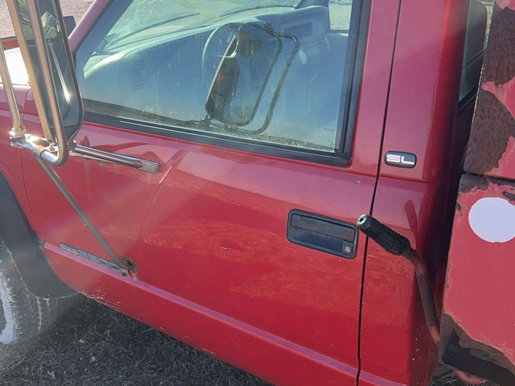 2000-gmc-k3500-image-12