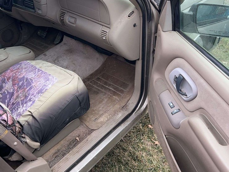 1999-chevrolet-tahoe-image-15