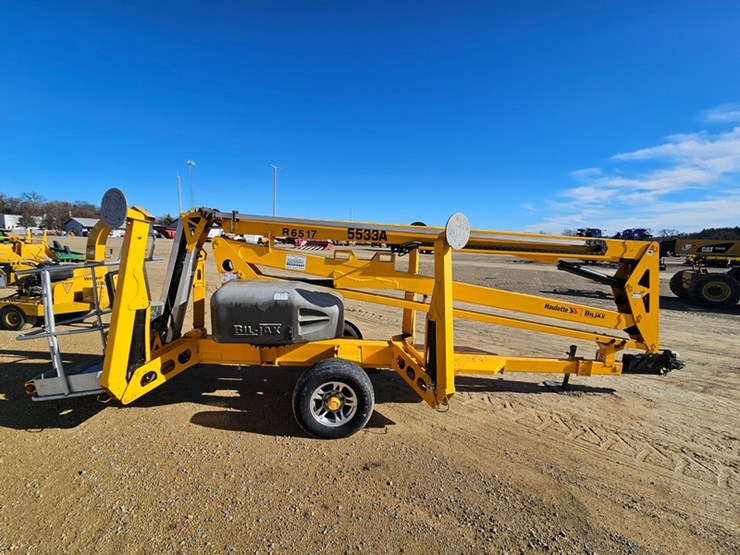 #35-•-2012-houlotte-5533a-towable-basket-lift-image-6