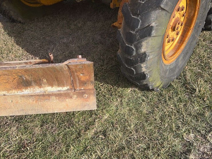 john-deere-570-image-13