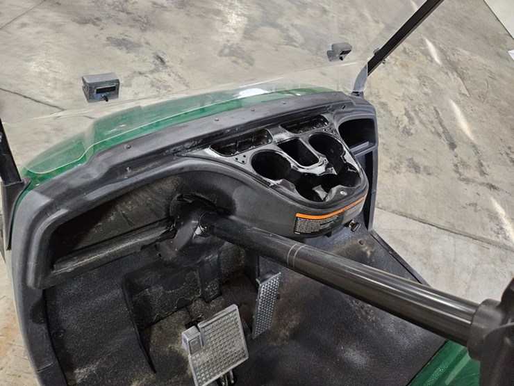 #130-•-2015-yamaha-ydrax5f-golf-cart-image-17