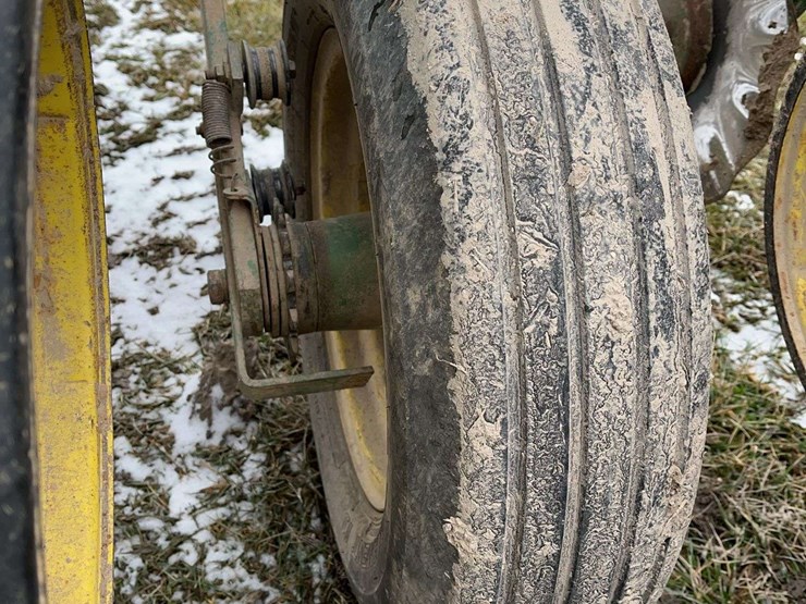 john-deere-7000-image-9