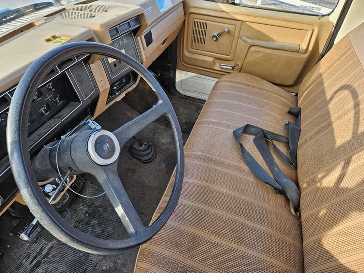1983-ford-f800-image-14