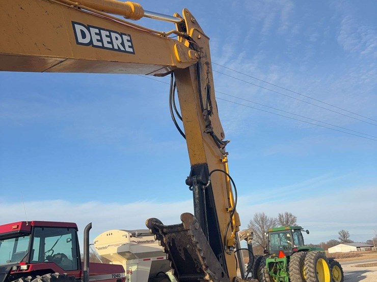 2005-john-deere-135-image-7