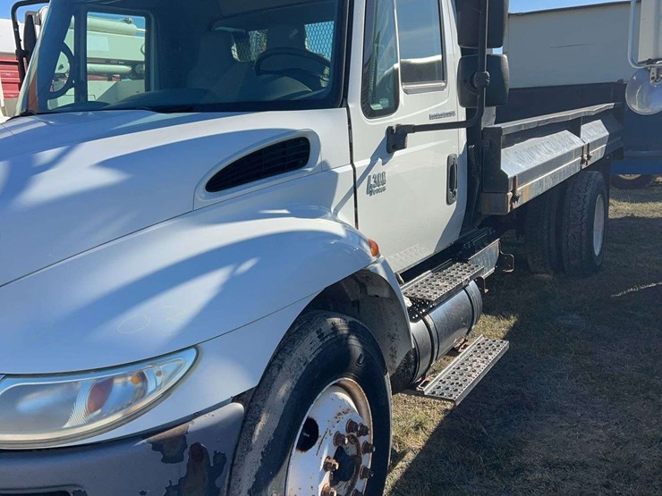 2006-international-durastar-4300-image-4