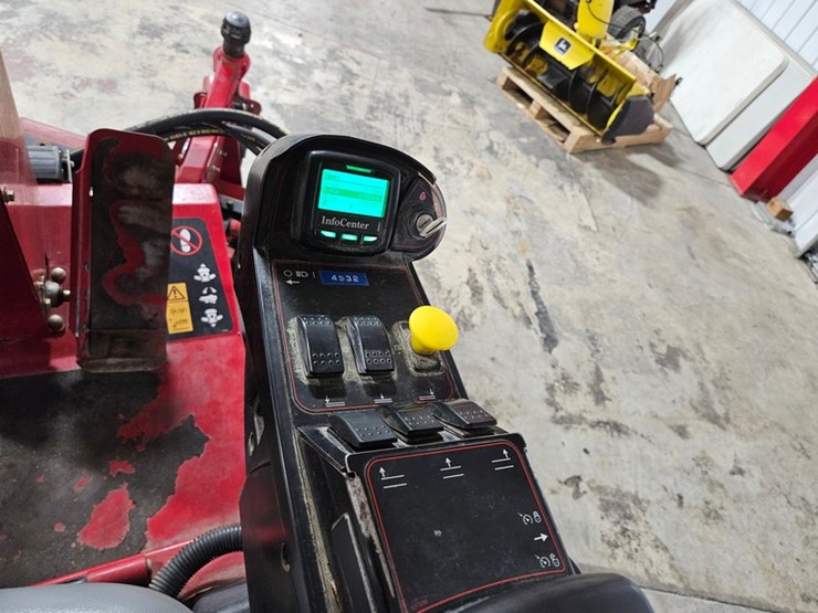 2016-toro-groundsmaster-4000d-image-19