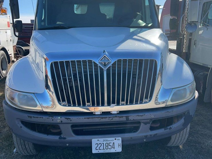 2006-international-durastar-4300-image-3