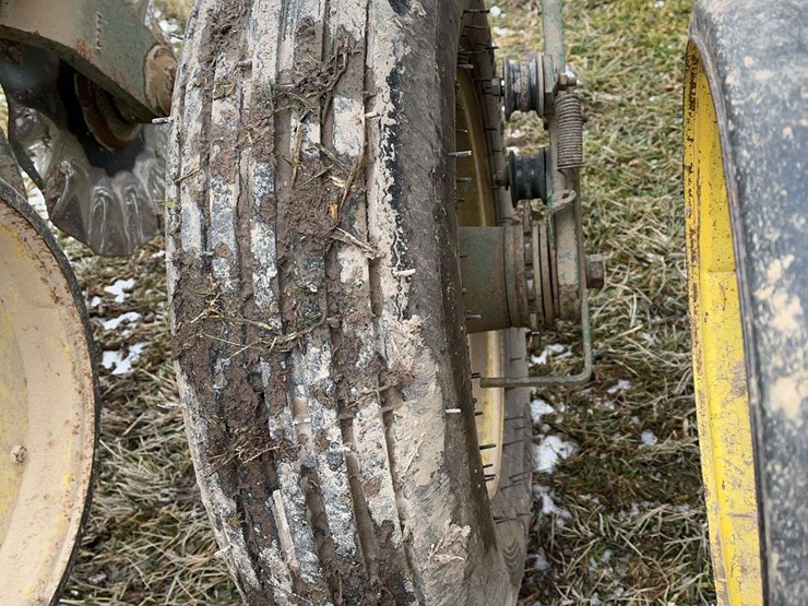 john-deere-7000-image-8