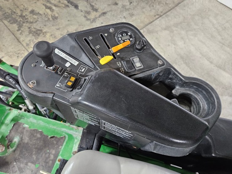 john-deere-7400-image-19