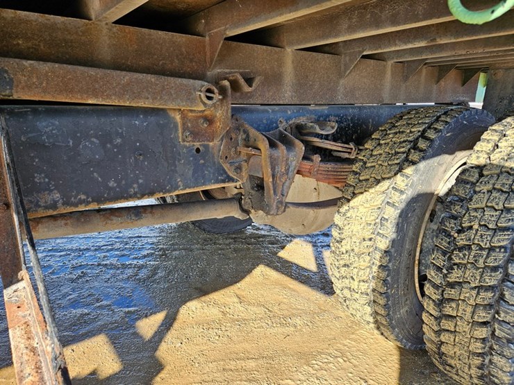 1994-international-durastar-4300-image-11