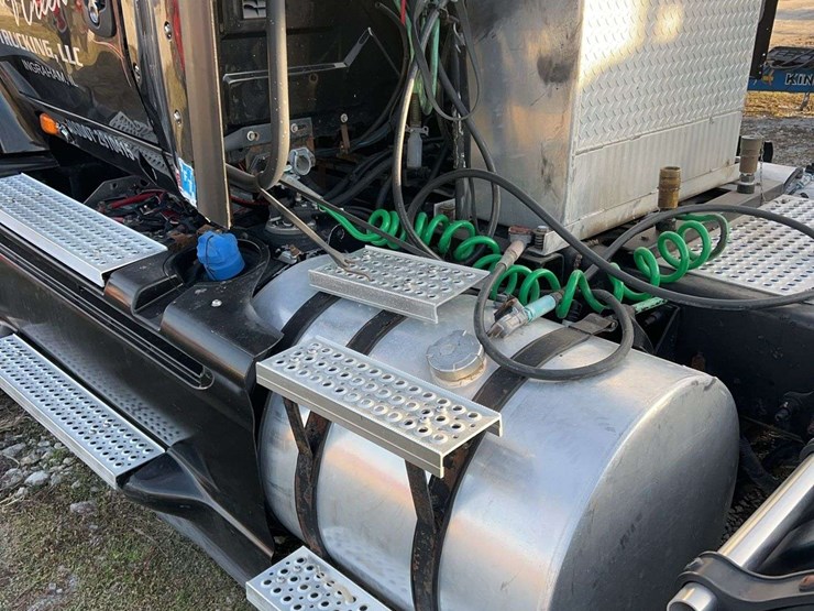 2015-international-prostar-image-13