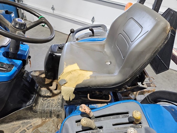 new-holland-1530-image-22