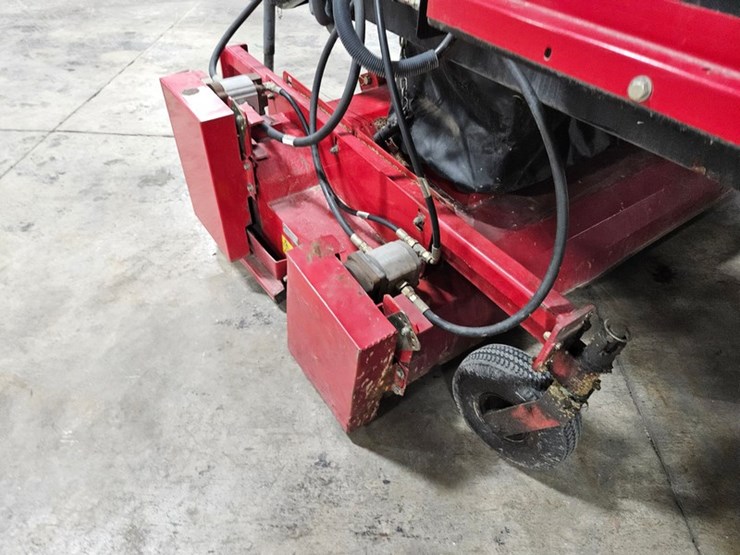 #167-•-toro-versa-vac-towable-vac-image-23