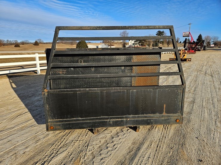 #65-•-11-ft-platform-body-image-8